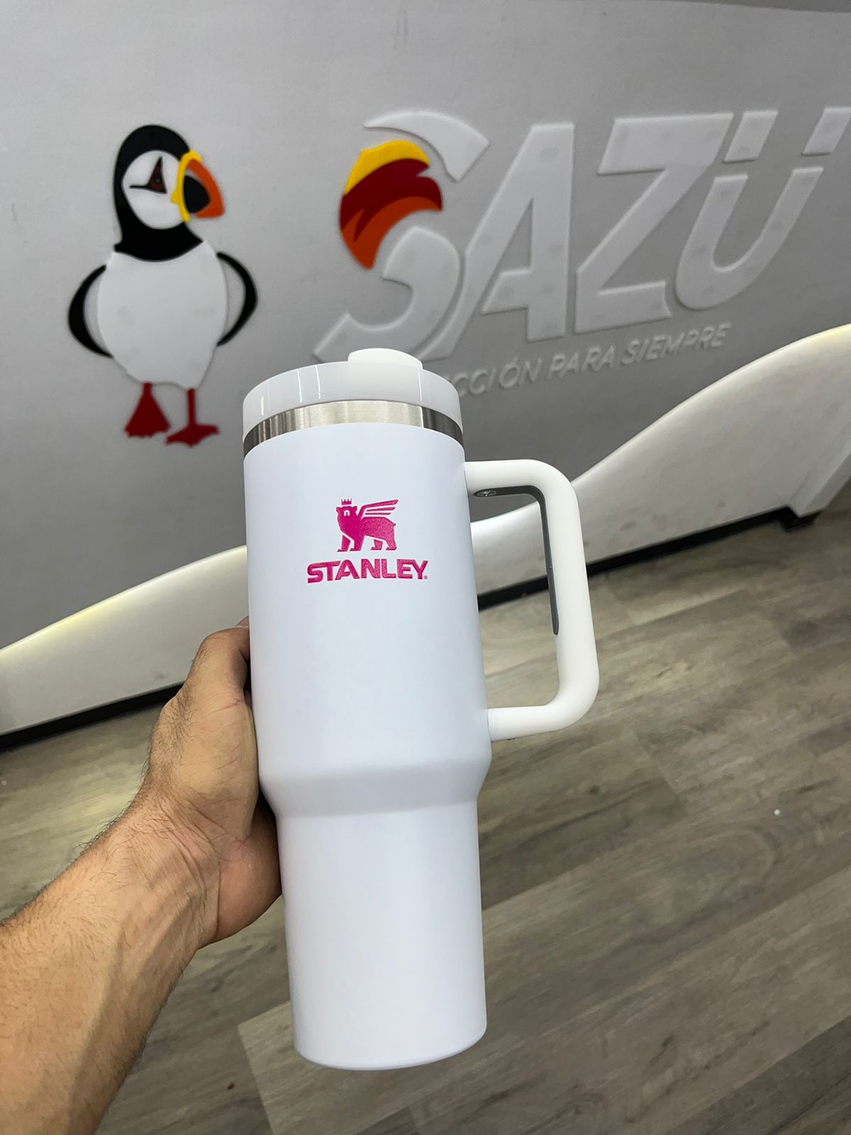 Vista 8 de TERMO STANLEY QUENCHER CREMAS - COLOR: CREMA/LILA